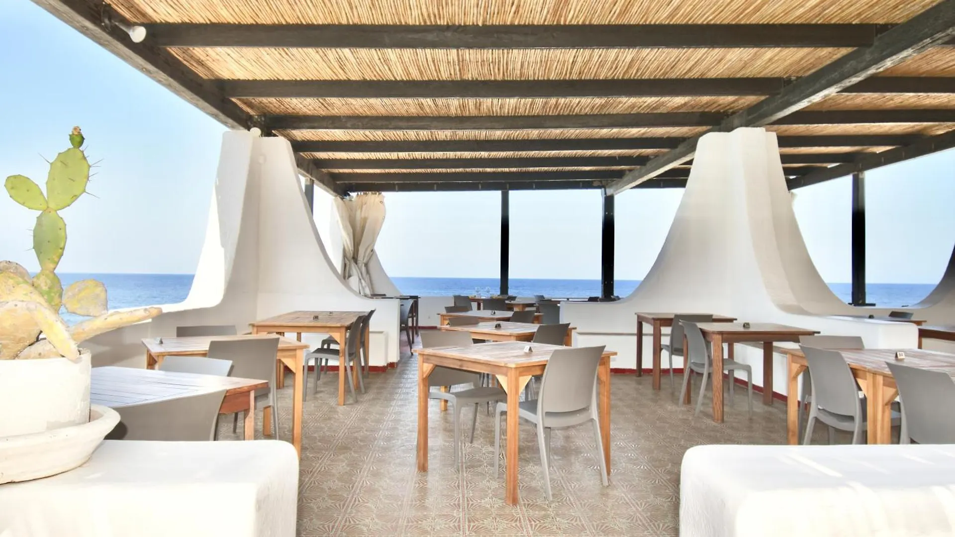 Madonna Delle Grazie Cossyra Hotel איטליה